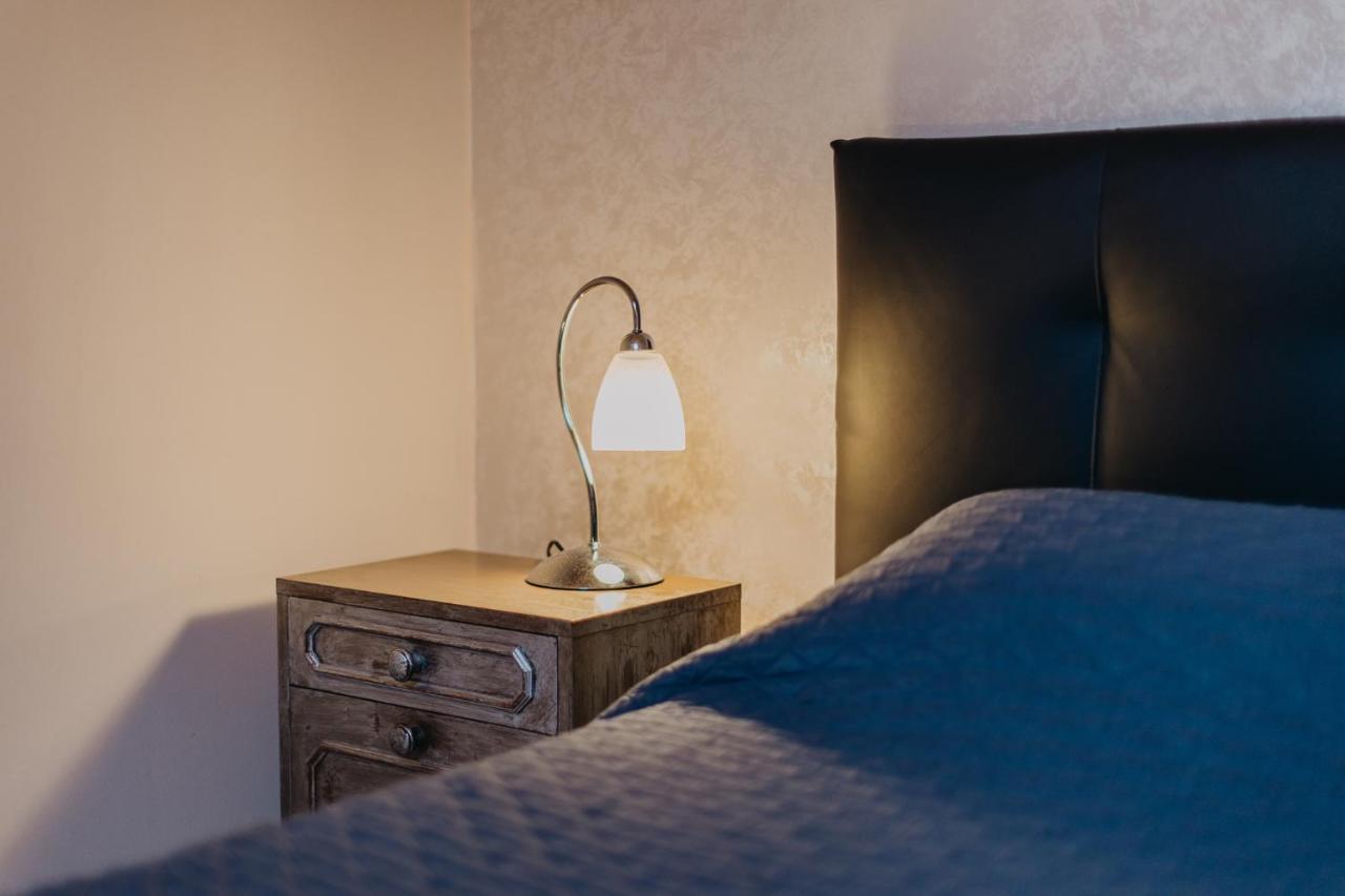Le Due Dame Hotel Манерба дел Гарда Екстериор снимка